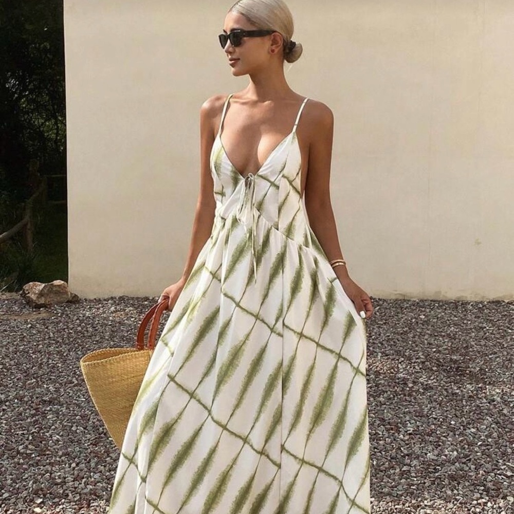 Elegant Green and White Maxi Dress